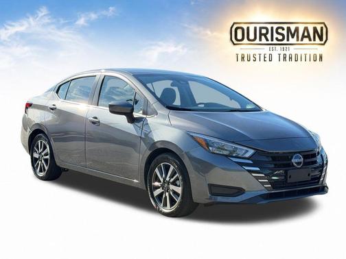 Gun Metallic 2025 Nissan Versa 1.6 SV