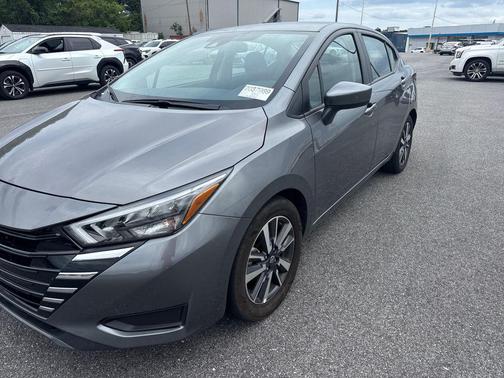 Gun Metallic 2025 Nissan Versa 1.6 SV