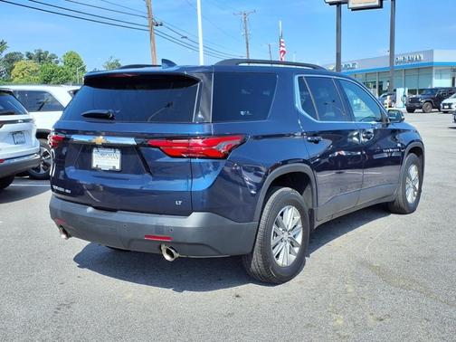2022 Chevrolet Traverse LT Cloth
