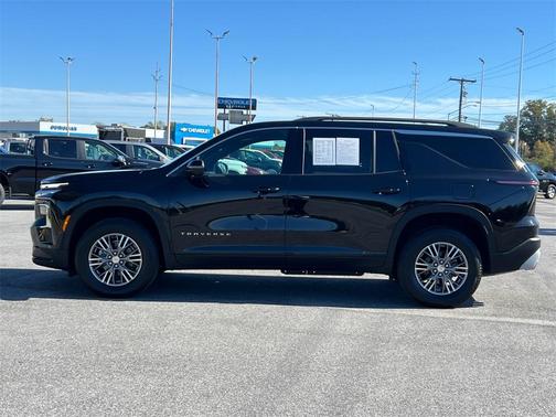 2024 Chevrolet Traverse LT
