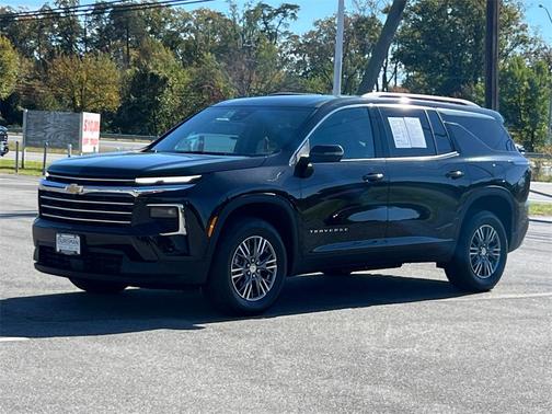 2024 Chevrolet Traverse LT