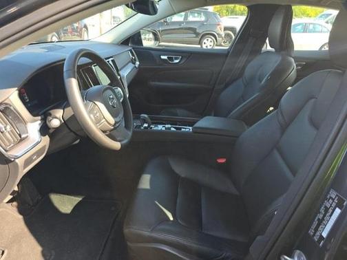 2024 Volvo S60 B5 Core Dark Theme