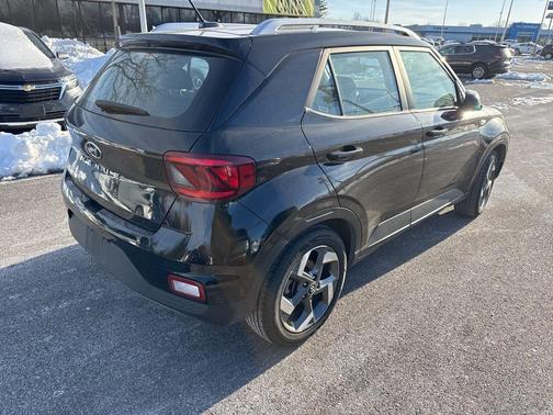 2023 Hyundai VENUE SEL