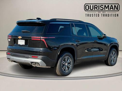 Mosaic Black Metallic 2026 Chevrolet Traverse LT