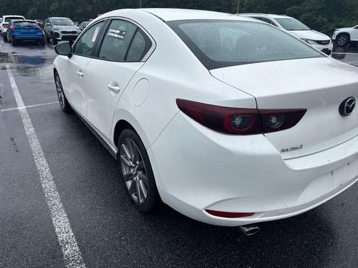 Snowflake White Pearl 2025 Mazda Mazda3 FWD w/Preferred Package