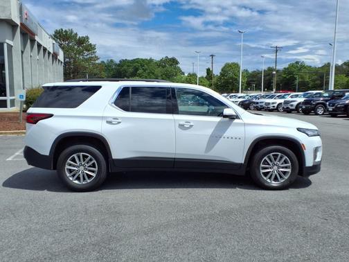 2022 Chevrolet Traverse LT Cloth