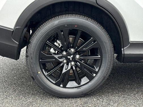 2026 Mitsubishi Eclipse Cross LE