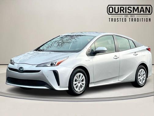 2022 Toyota Prius LE