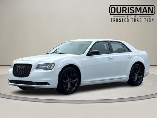 2021 Chrysler 300 Touring