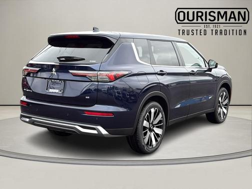 2025 Mitsubishi Outlander SE