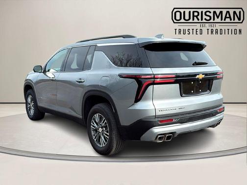2024 Chevrolet Traverse LT