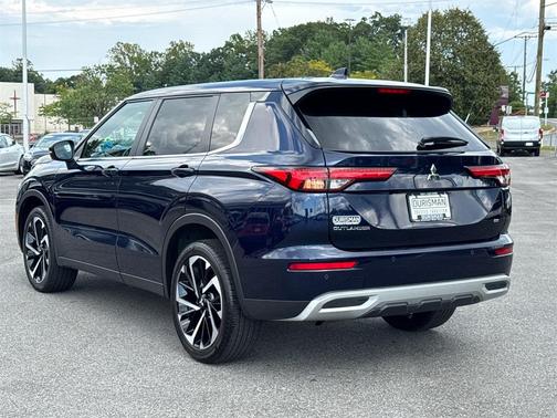 2024 Mitsubishi Outlander SE