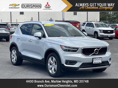 2021 Volvo XC40 T5 Momentum