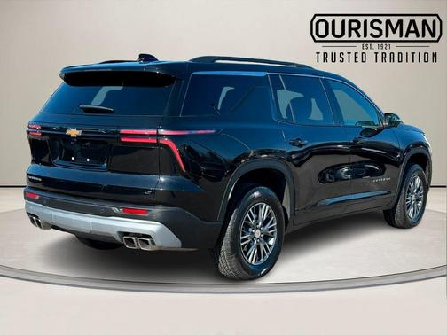 2024 Chevrolet Traverse LT