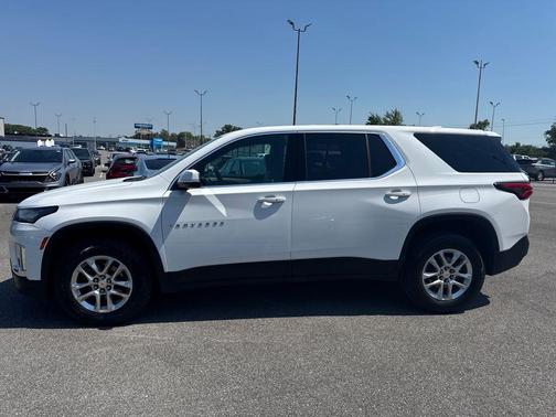 Summit White 2023 Chevrolet Traverse LS