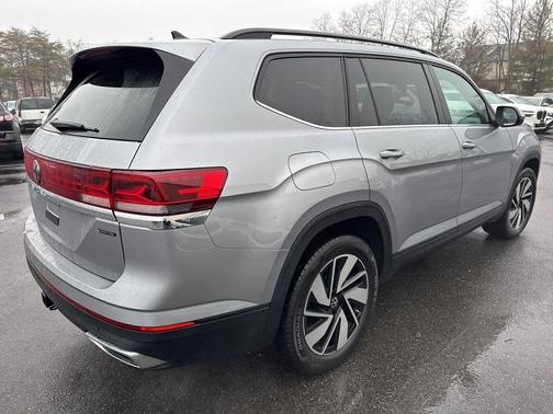 2024 Volkswagen Atlas 2.0T SE