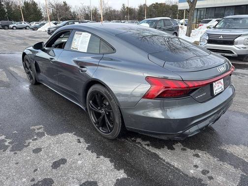 2022 Audi e-tron GT Prestige