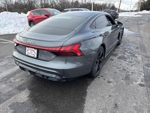 2022 Audi e-tron GT Prestige