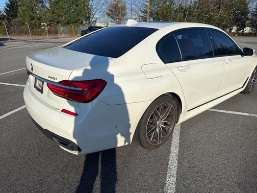 2018 BMW 740 i xDrive