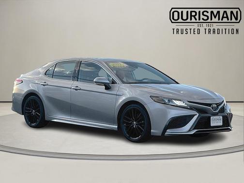 2021 Toyota Camry Hybrid XSE