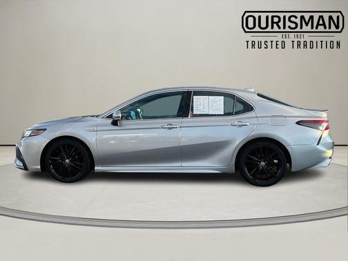 2021 Toyota Camry Hybrid XSE