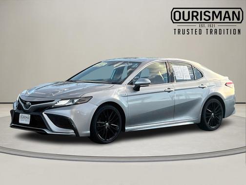 2021 Toyota Camry Hybrid XSE