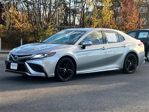 2021 Toyota Camry Hybrid XSE