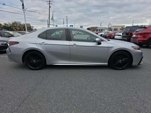 2021 Toyota Camry Hybrid XSE