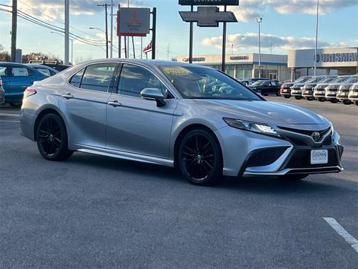 2021 Toyota Camry Hybrid XSE