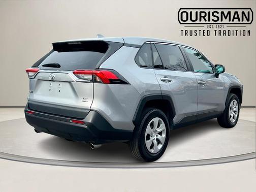 2023 Toyota RAV4 LE