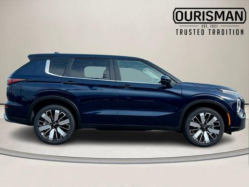 2026 Mitsubishi Outlander SE