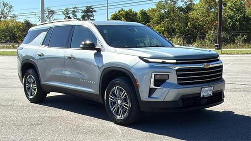 2024 Chevrolet Traverse LT