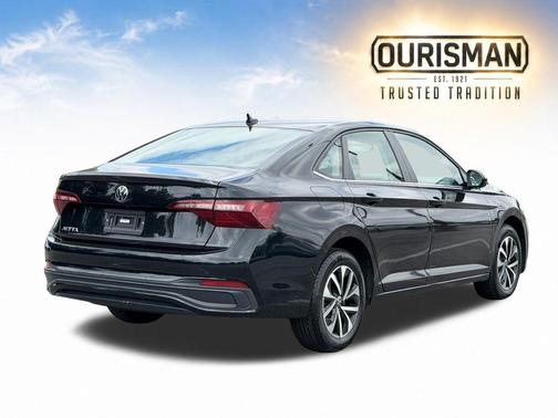 Deep Black Pearl Effect 2024 Volkswagen Jetta 1.5T S
