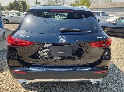 2021 Mercedes-Benz GLA 250 Base 4MATIC