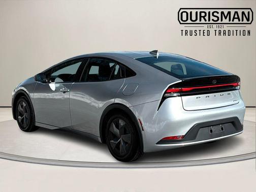 2024 Toyota Prius LE