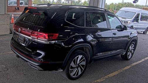 2024 Volkswagen Atlas 2.0T SE
