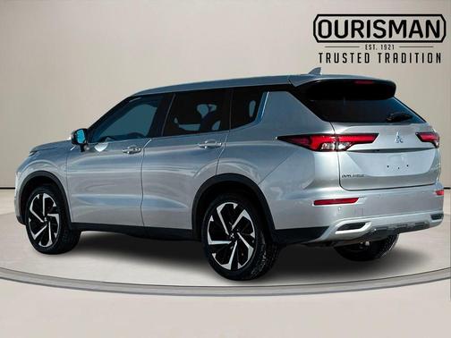 2024 Mitsubishi Outlander SE