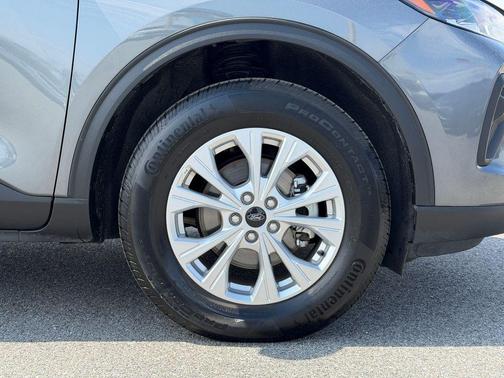 Gray Metallic 2025 Ford Escape Active