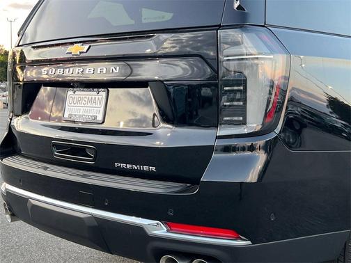 2025 Chevrolet Suburban Premier