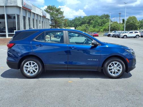 2022 Chevrolet Equinox LS