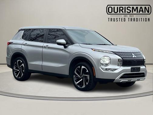 2022 Mitsubishi Outlander SE