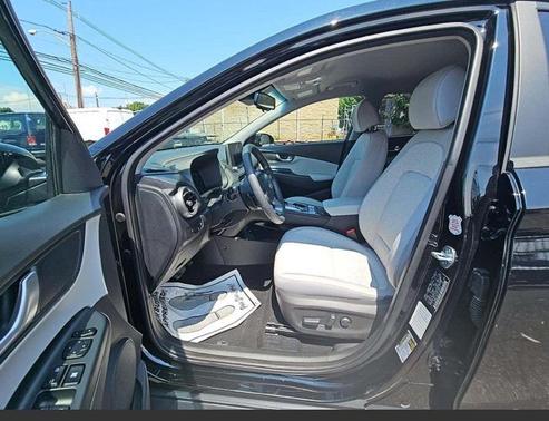 2023 Hyundai KONA EV SE