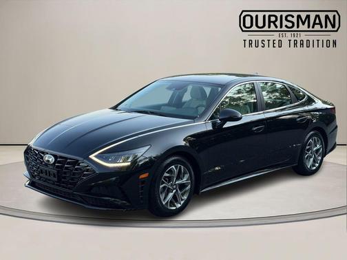 Phantom Black 2022 Hyundai SONATA SEL