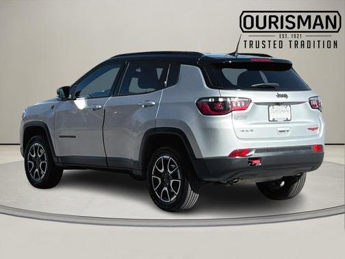 2024 Jeep Compass Trailhawk