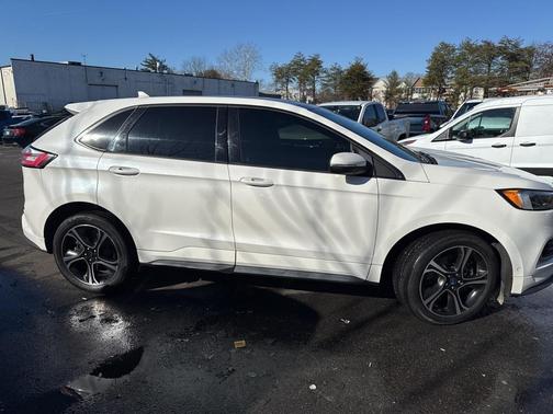 2020 Ford Edge ST