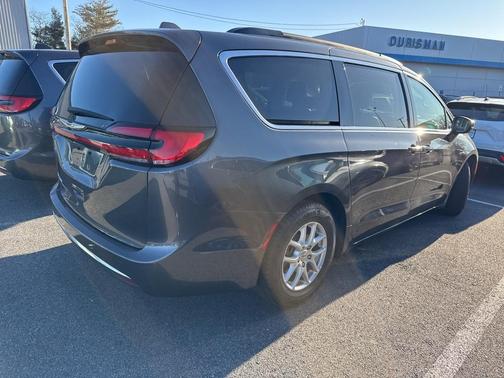 2022 Chrysler Pacifica Touring-L