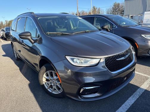 2022 Chrysler Pacifica Touring-L