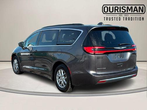 2022 Chrysler Pacifica Touring-L