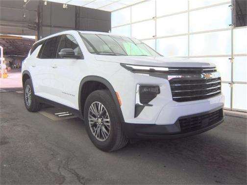 2024 Chevrolet Traverse LT