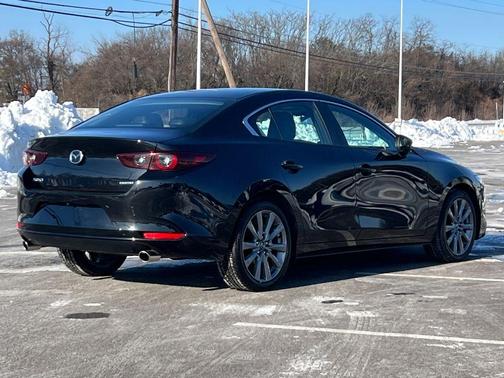 2025 Mazda Mazda3 FWD w/Preferred Package